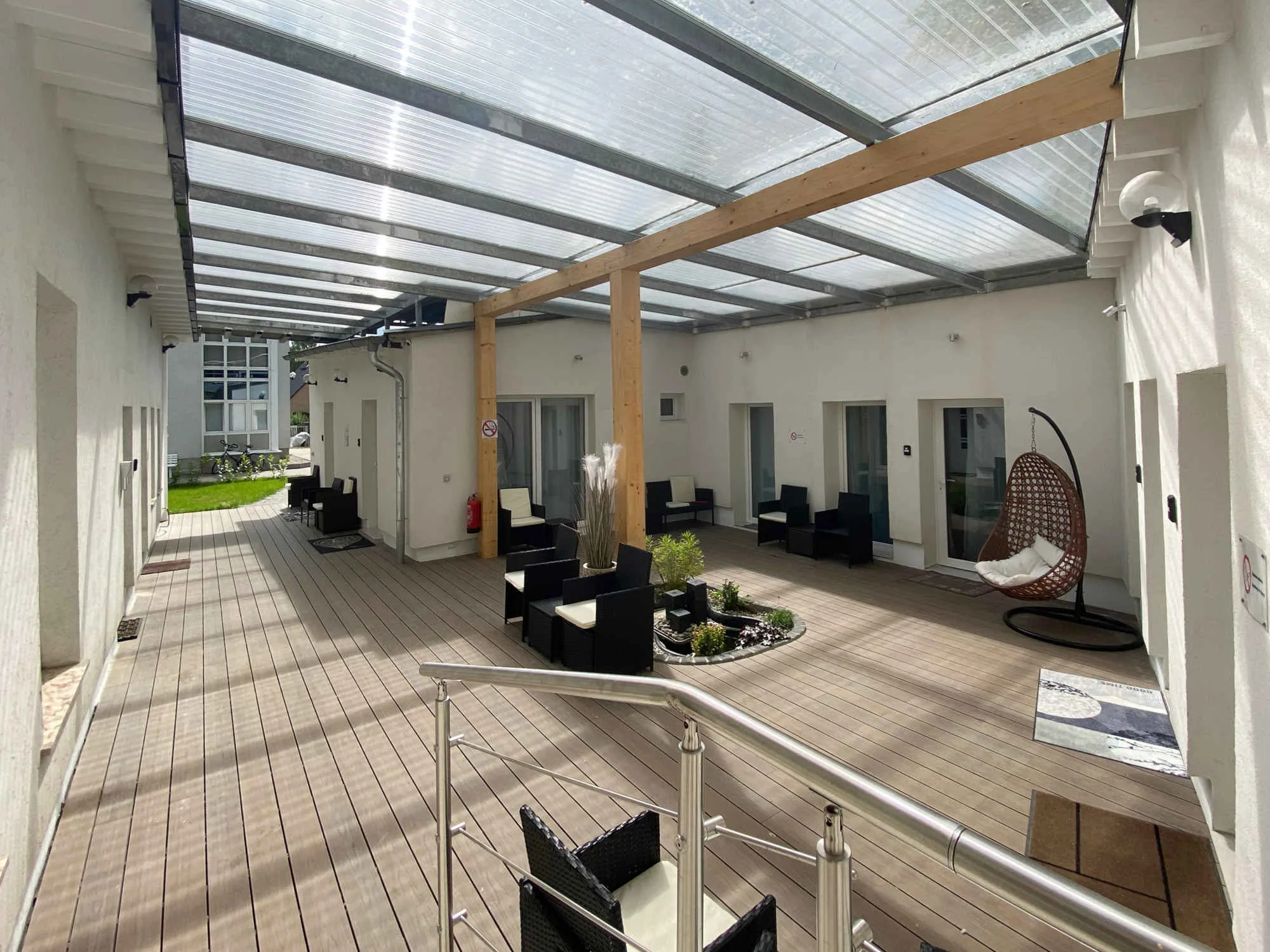 Schwanenburg_Patio_2 Schwanenburg Terrasse und Garten